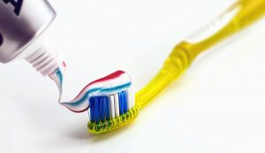 Dentifricio - foto pixnio - lagazzettaennese.it