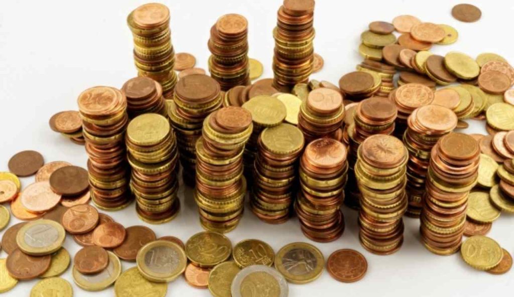 Monete in euro - foto web - lagazzettaennese