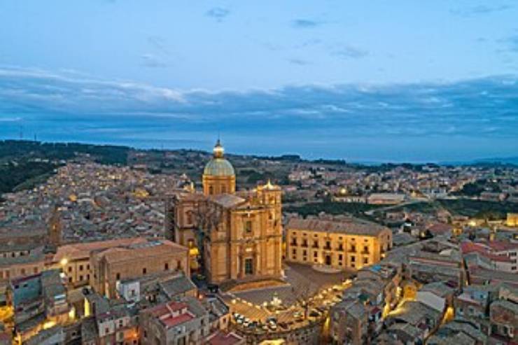 Piazza Armerina - foto wikipedia - lagazzettaennese
