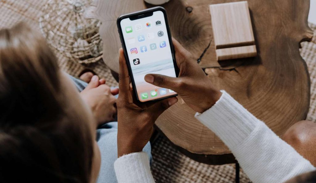 Smartphone - foto pexels - lagazzettaennese.it