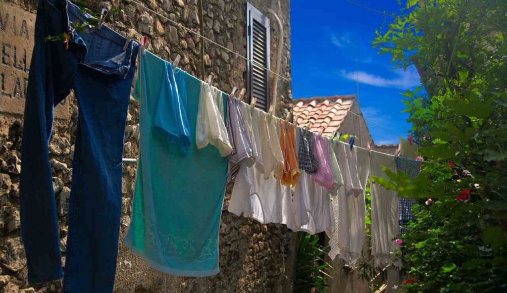 Bucato - foto flickr - lagazzettaennese