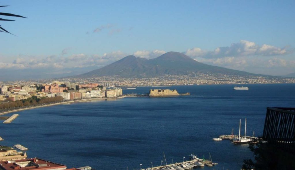 Piccola Napoli in Sicilia in piazza